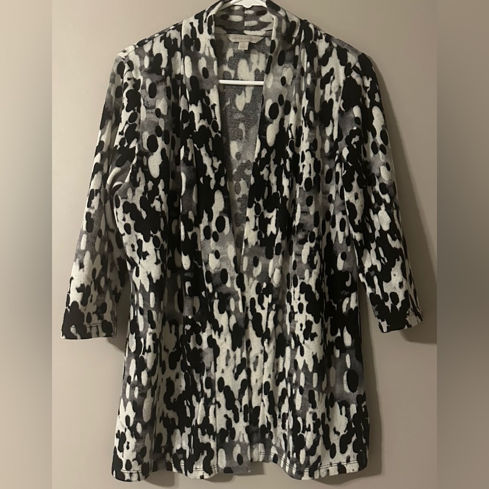 LAURA ASHLEY size MEDIUM Black Grey White  Animal Print open front cardigan NWOT